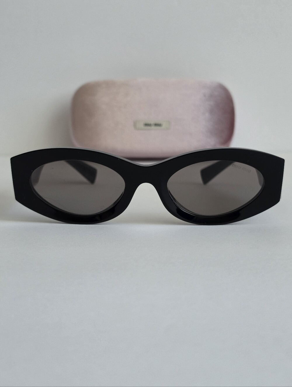 Miu Miu Glimpse SMU11W Sunglasses - Picture 3 of 10